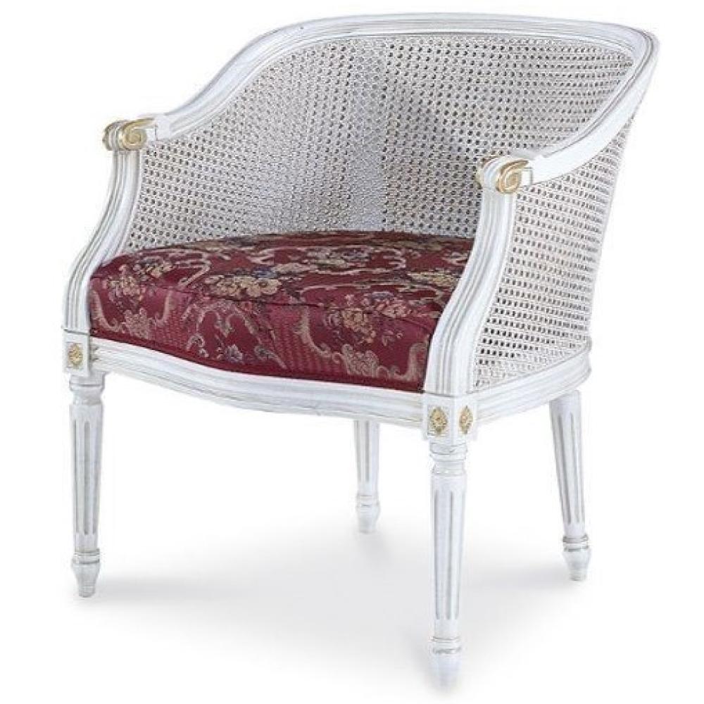 klasszikus elegans fotel feher rattan elegans luxus diszes arany karpitos butor egyedi kastely butorok vintage rusztikus mediterran lakberendezes lameridiana budapest lakberendezesi bolt.jpg
